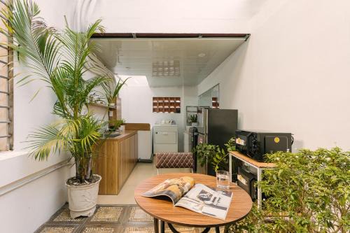 Hang Bac House | Hanoi-Oi Homestay Cau Go