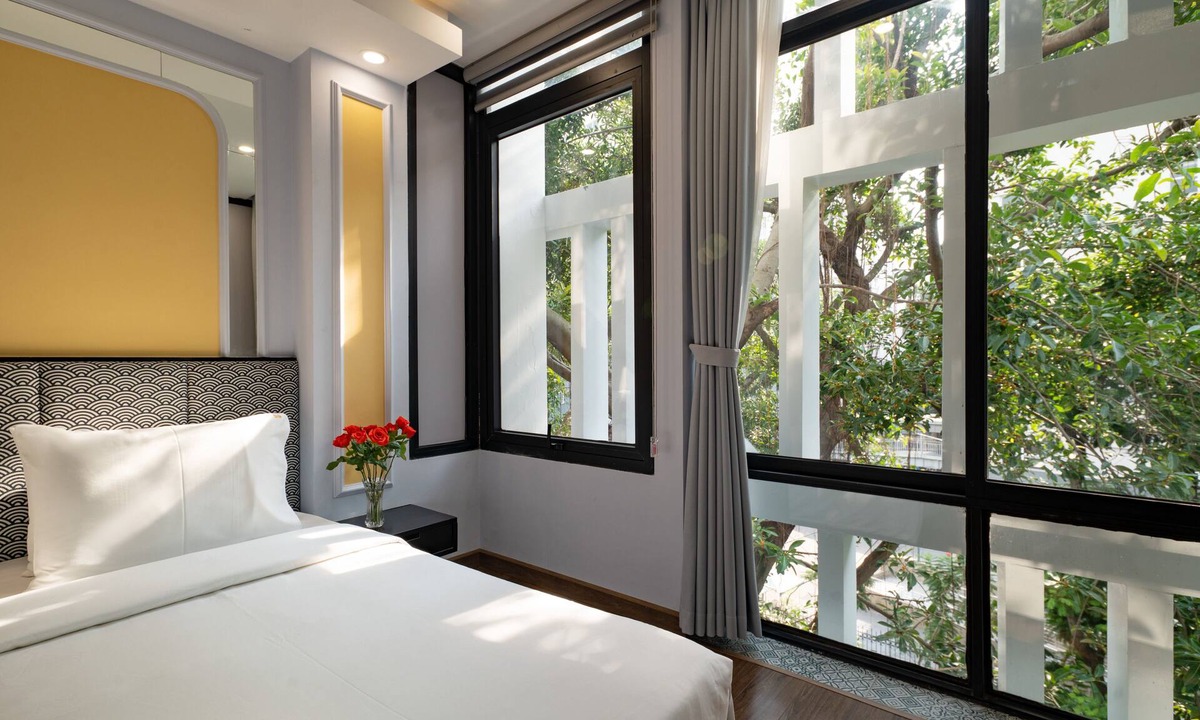 Hang Trong Hotel | Hanoi Royal Premium Hotel