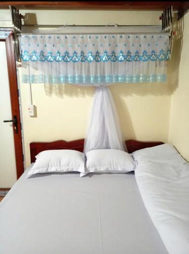 Dong Van House | Hoàng Bách homestay - Đồng Văn, Motorbike, Tours