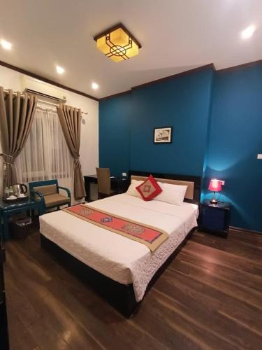 French Quarter Hotel | Hoan Kiem Lake Hotel Alley 22 Hàng Vôi