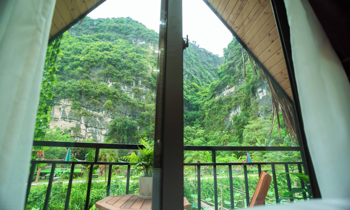 Hoa Lu Resort | Hoang Minh Mountainside Villa
