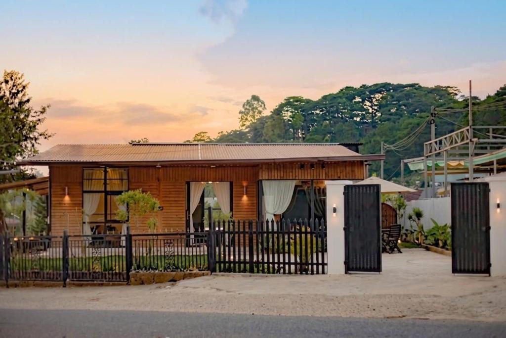 Da Lat Cabin | Homestay Cây Lá và Gió