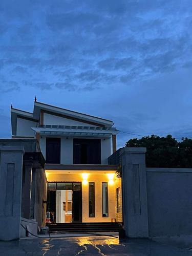 Le Thuy House | Homestay Sea View Ông Hoành
