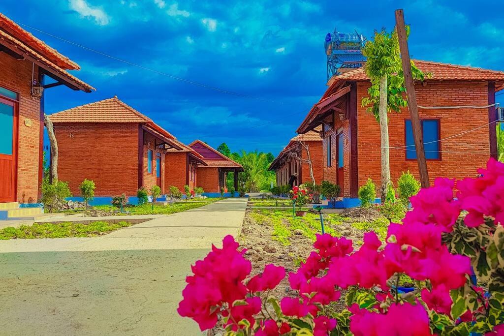 Quan Tom Villa | homstay hương rừng