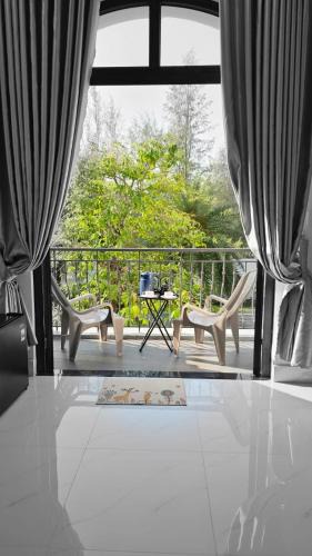 Ganh Dau Bed & Breakfast | Hostel Nha Tia Near Beach Grandworld Phu Quoc