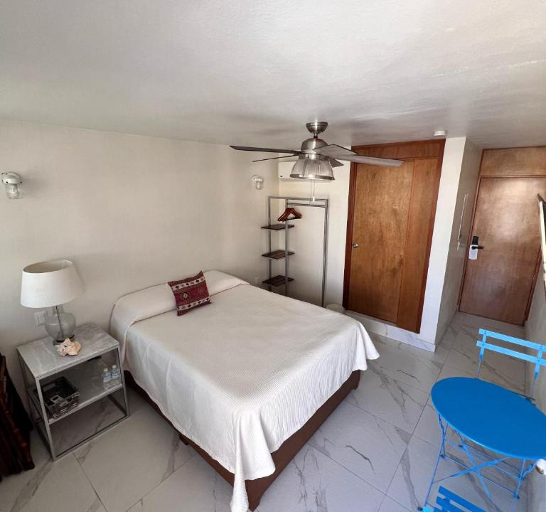 Downtown Mazatlan Hotel | Hosteleria Casa Margarita