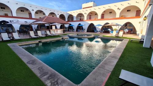 Esterito Hotel | Hotel Hacienda Bugambilias La Paz