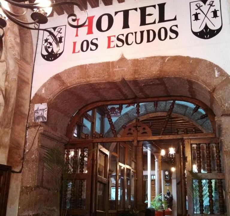 Centro Hotel | Hotel Los Escudos