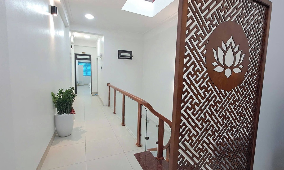 Soc Son Hotel | HT Airport Inn