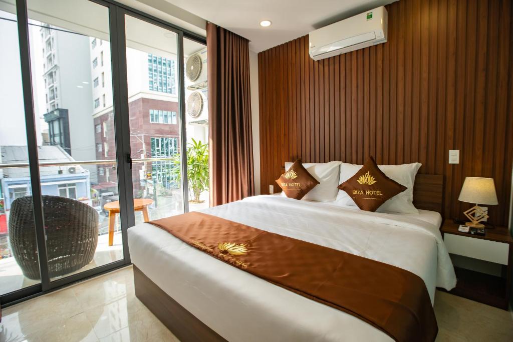 Tran Phu Beach Hotel | IBIZA Nha Trang Hotel