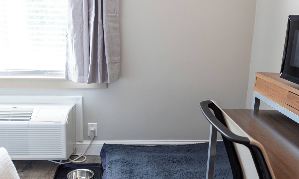 Teaticket Hotel | Iris Hotel Cape Cod