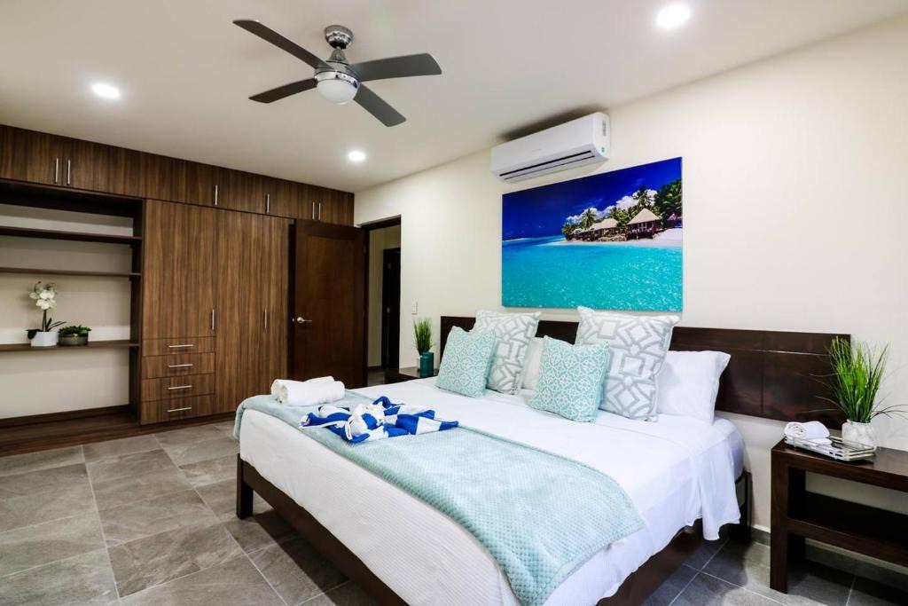 Tohoku Apartment | Joint 4BR Penthouse Rooftop pool Wifi/AC Sleep 14!