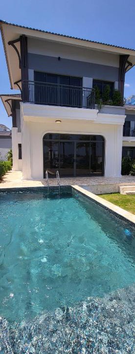 Van Don Villa | Kayak Villa-Sonasea Harbor City Van Don