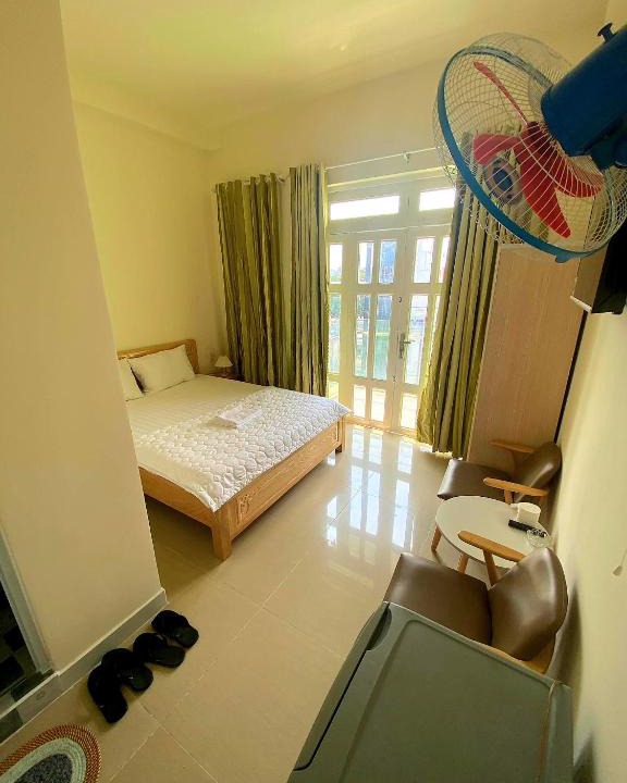 District 11 Hotel | Khách sạn Anh Thư