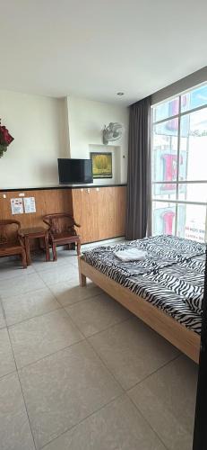 Tan Phu District Hotel | khách sạn gia hân