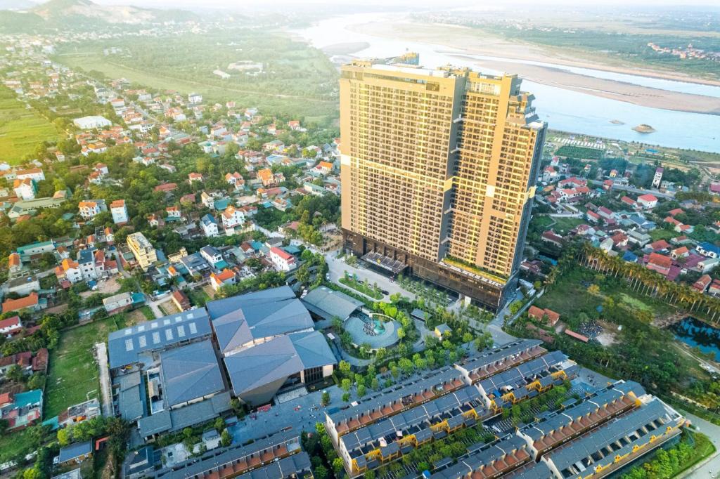 Phu Tho Hotel | Khách Sạn Và Khu Nghỉ Dưỡng Lynn Times