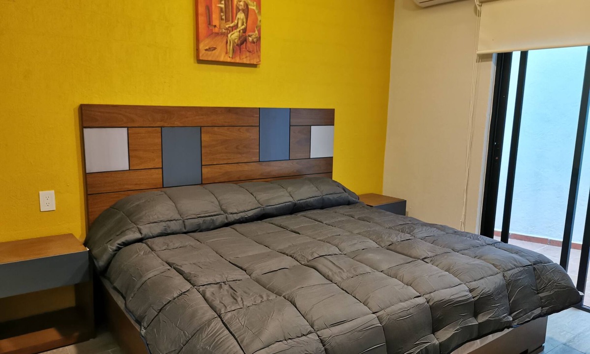 Benito Juarez Hotel | King size suite very close to the WTC in Mexico City (2)