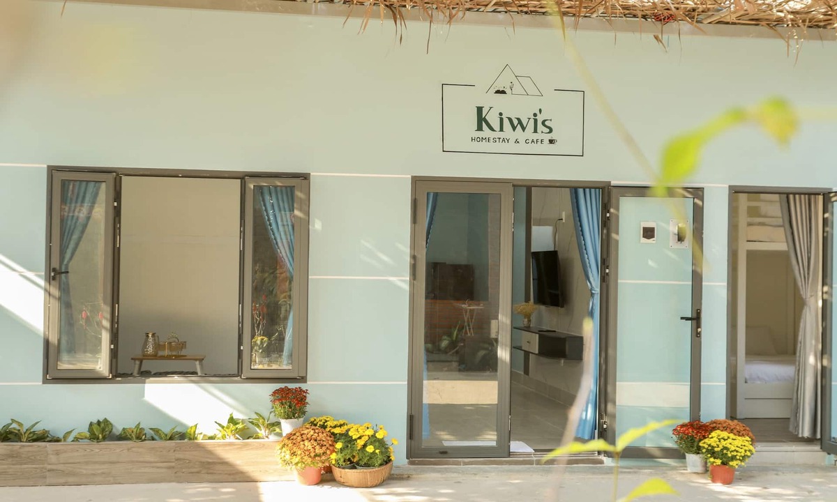 Old Quarter House | Kiwi's Homestay & Cafe