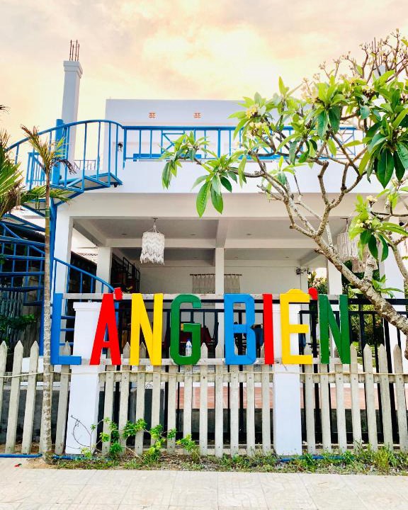 Son Tinh Hotel | Làng biển Homestay