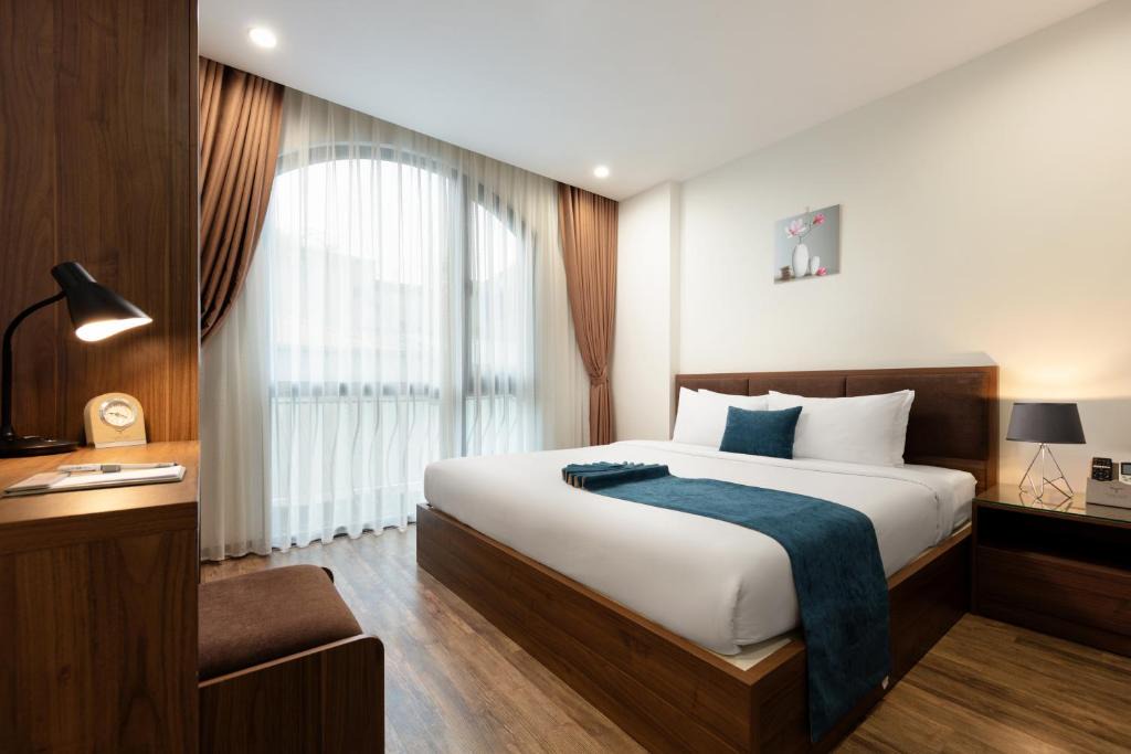 Ba Dinh Hotel | La Batisse Kim Ma Hotel
