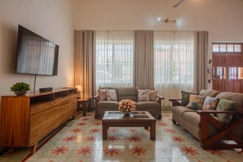 Barrio de Santiago House | La Casa del Jaguar