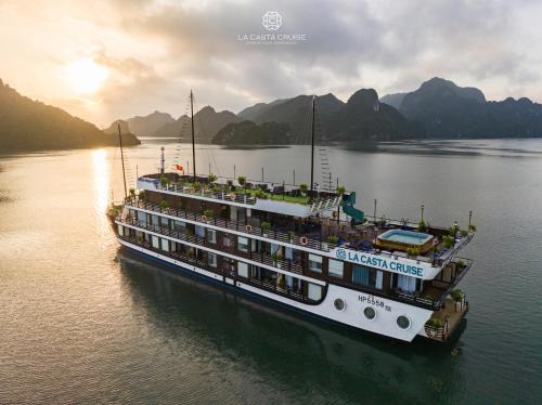 Ha Long Boat Rental | La Casta Cruise Luxury Ha Long Bay Experience Private Cabin with Ocean View Balcony and Bathtub