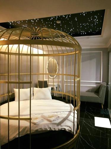 Binh Chanh Hotel | La Galerie Hotel