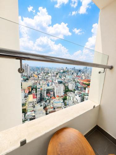 Phuong 8 Apartment | Lafayette 2BR City View - Terra Royal Apartment near Pink Church