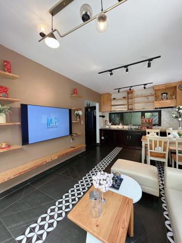 Huong Thuy Apartment | LaLa Family Hue