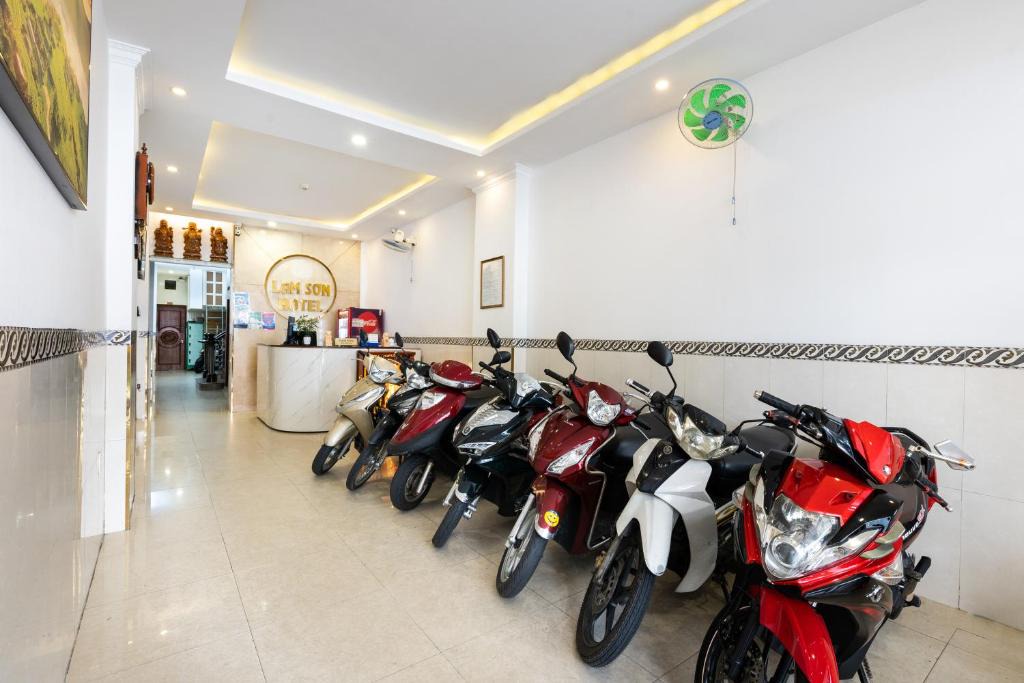 District 11 Hotel | Lam Sơn Hotel