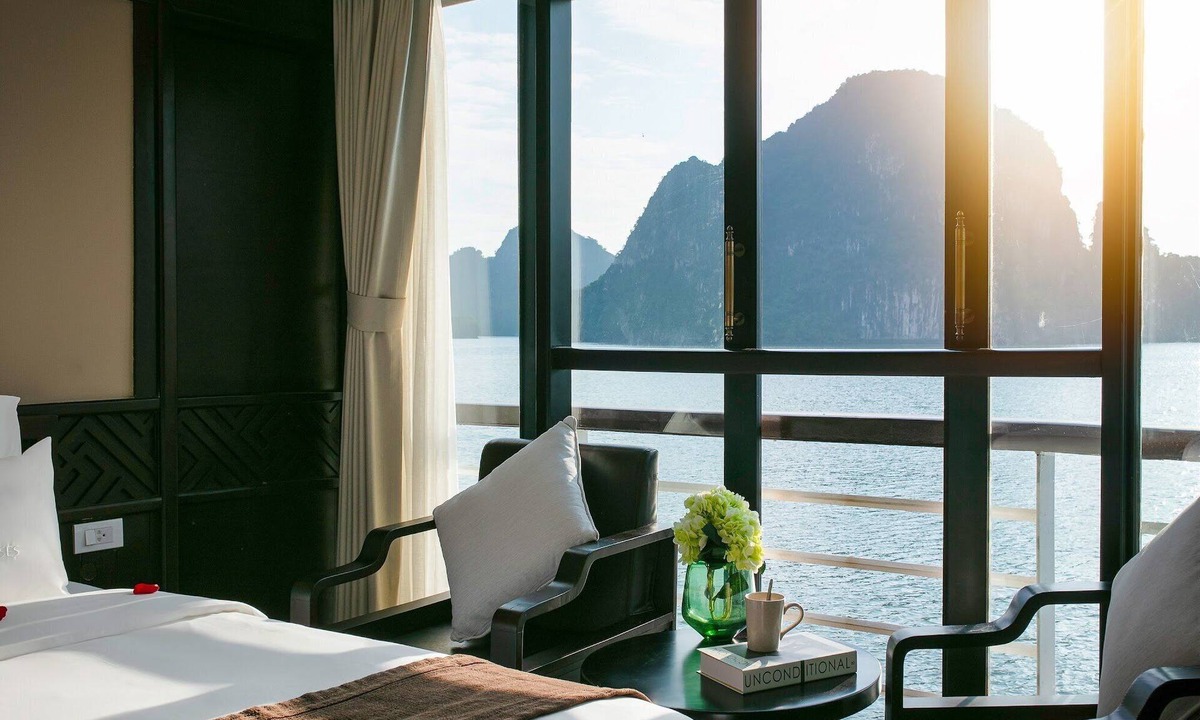 Cat Hai Hotel | Lily Cruise