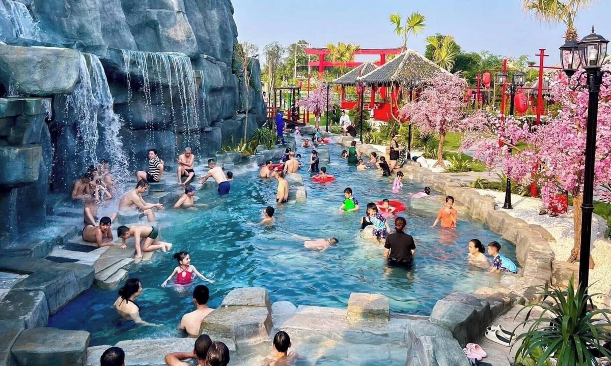 Thanh Thuy Hotel | Lotus Hotel - Vuon vua