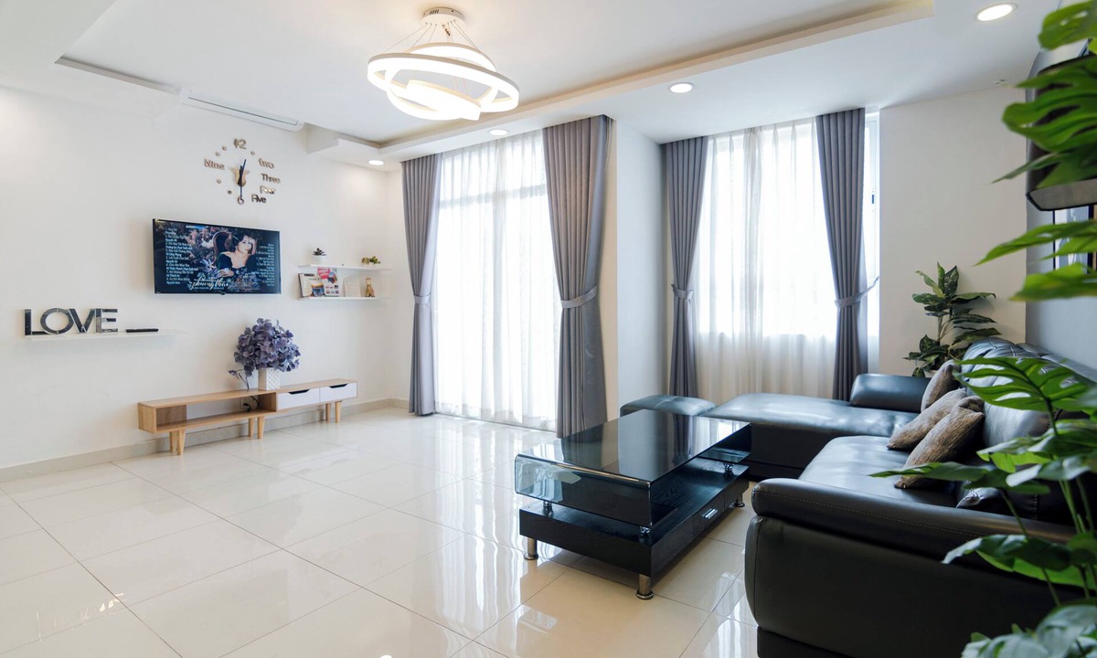 District 1 Apartment | Lux-4br/FreePool/Riverside/BUIVIEN/D4-D@Centercity