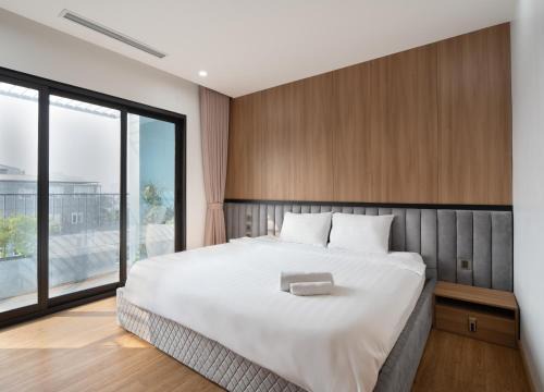 Quang An Hotel | Luxe Paradise Boutique Hotel 275