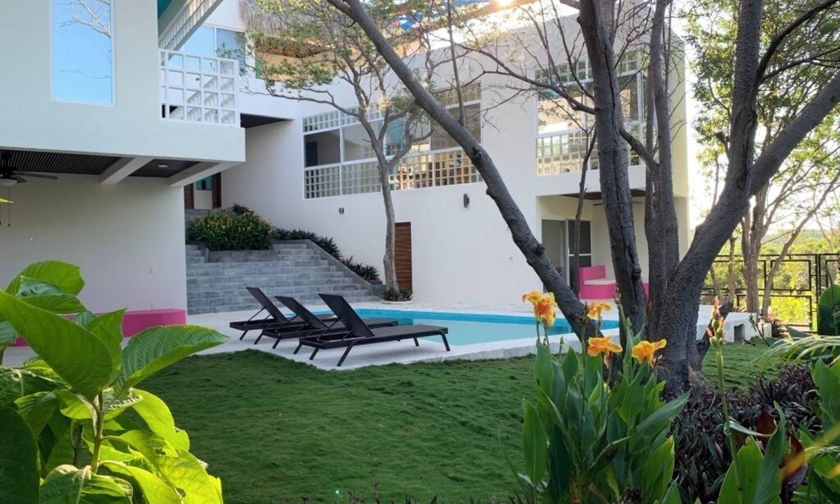 Cuatunalco House | Luxurious villa with private pool, garden and balconies with spectacular views.