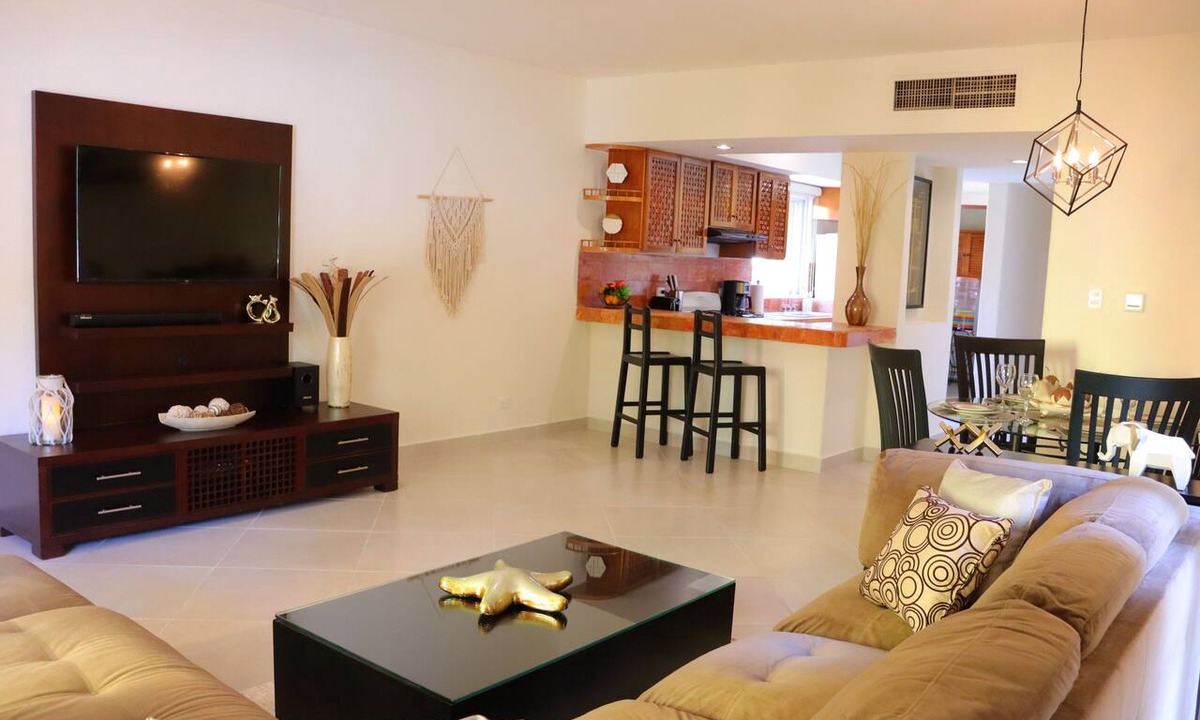 Playacar Condo | Luxury Condo Close to the beach,Tropical Setting,Garden Patio, Golf Club Nearby