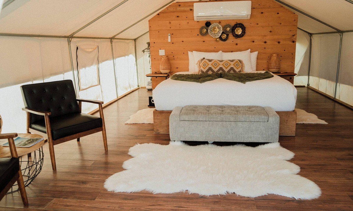 San Antonio de las Minas Cabin | Luxury Glamping Tent with Vineyard Views & Private Bathroom