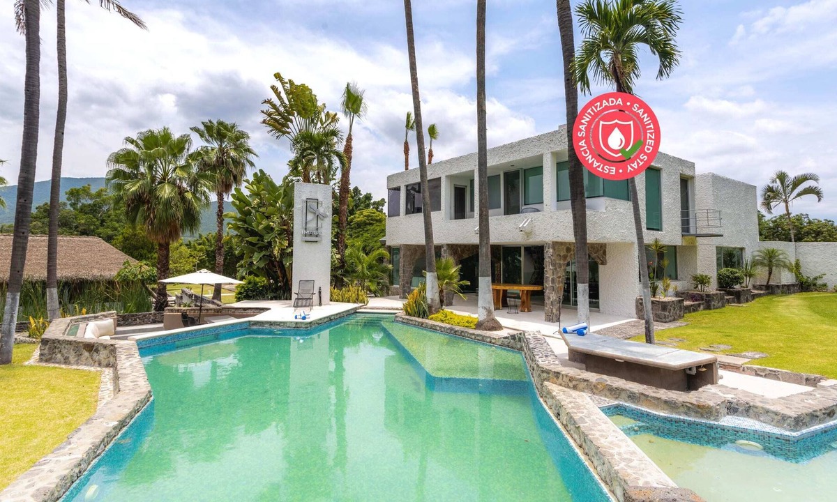 Yautepec House | Luxury suite for a romantic getaway | Pool