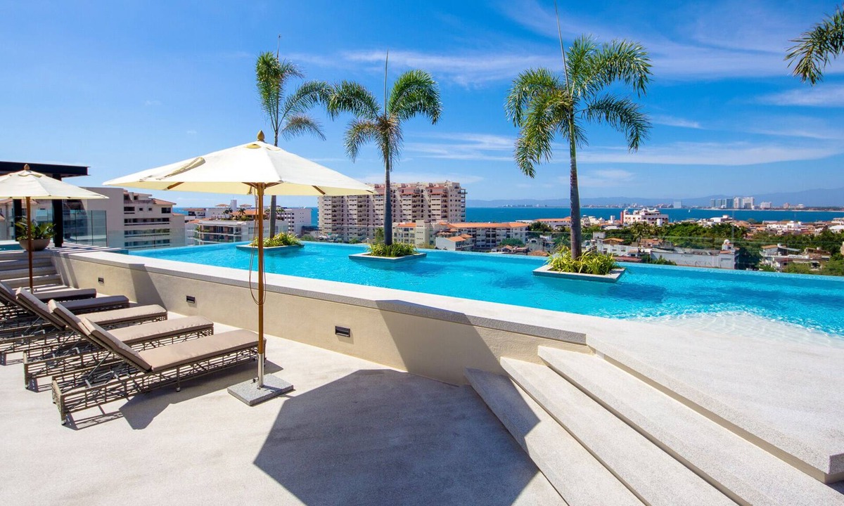 Emiliano Zapata Condo | Luxury without the high prices! Contact for deals. romantic zone!