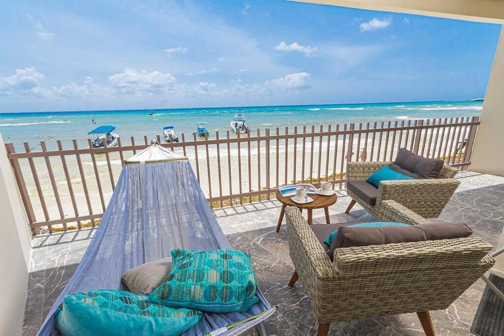Zazil-ha Apartment | Magnificent Seafront Flat