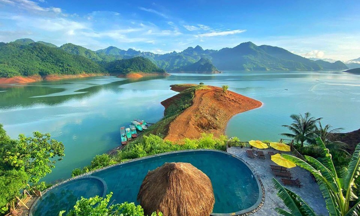 Mai Chau Hotel | Mai Chau Hideaway Lake Resort