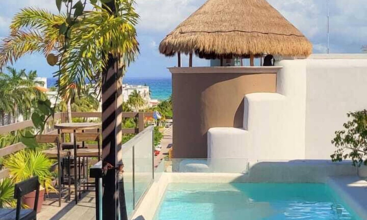 Downtown Hostel | Maui Hostel - Adults Only