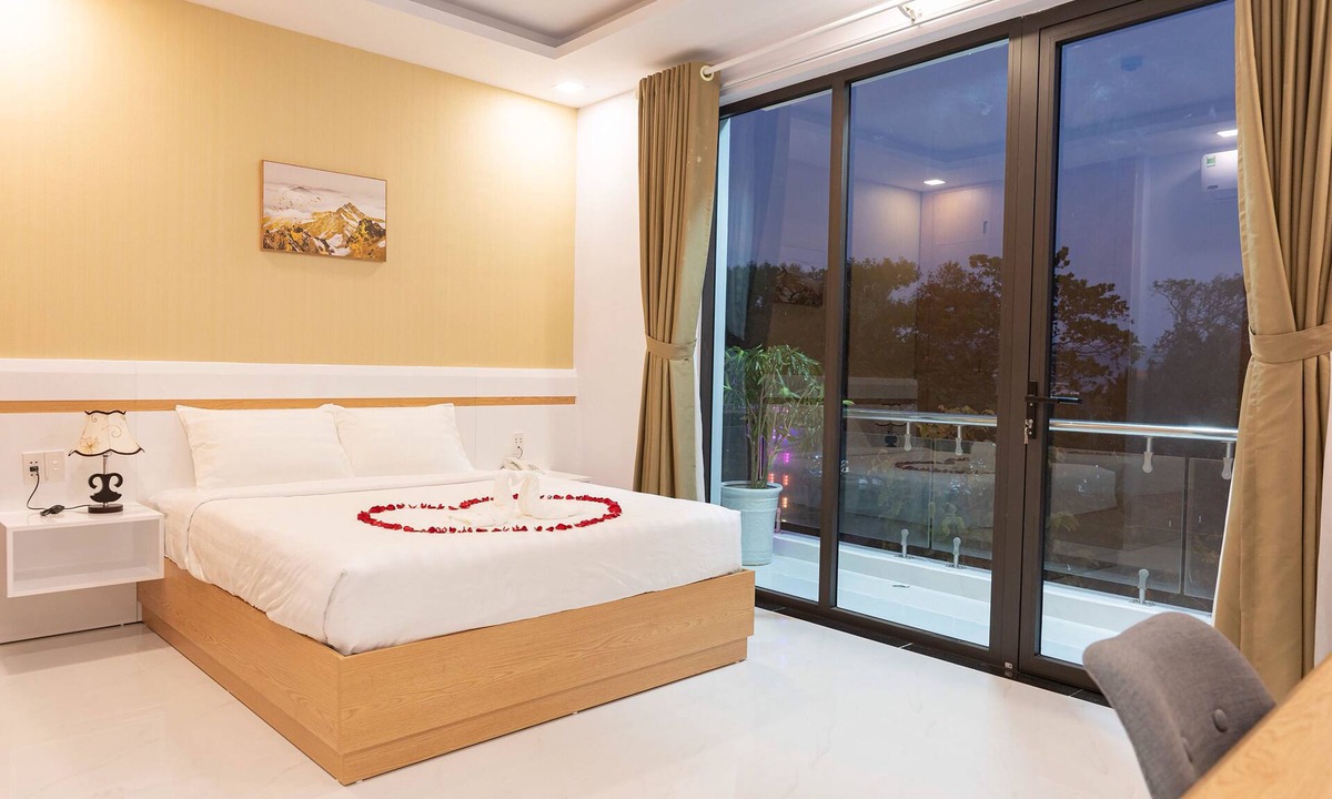 Con Son Hotel | Maya Hotel