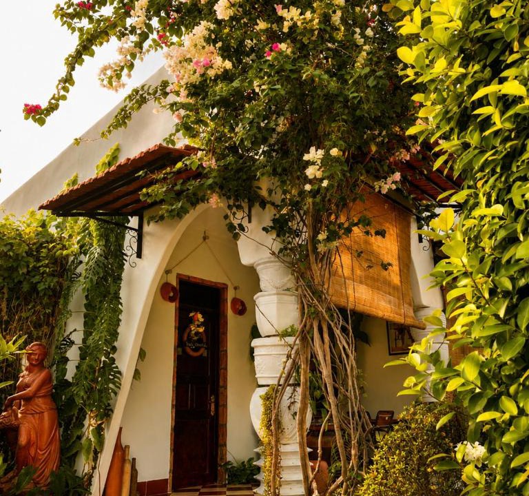 Long Ho House | Mekong Pottery Homestay, Green-Friendly & Boat Tour