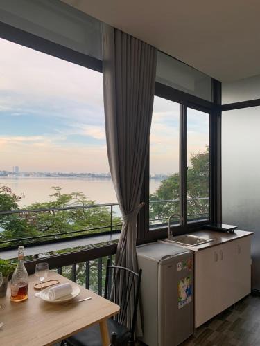 Thuy Khue Apartment | Mhouse lake view 1