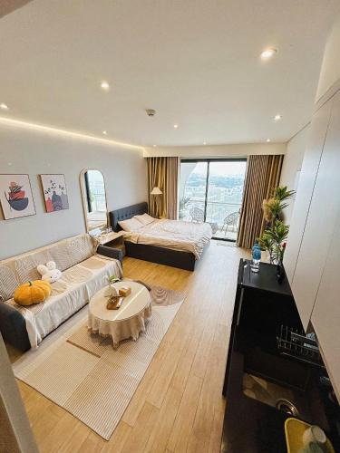 Bai Chay Apartment | MiVi Seaview Homestay Citadines Marina Hung Thang Ha Long