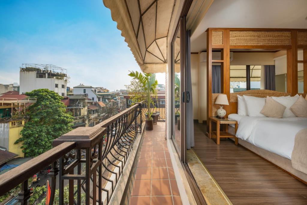 Hang Buom Hotel | MK Premier Boutique Hotel