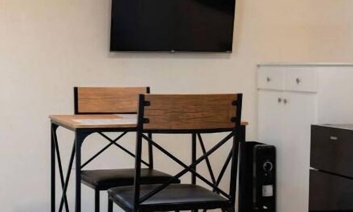 De Guadalupe Apartment | Modern Renovated Loft: Experience the Urban Heart