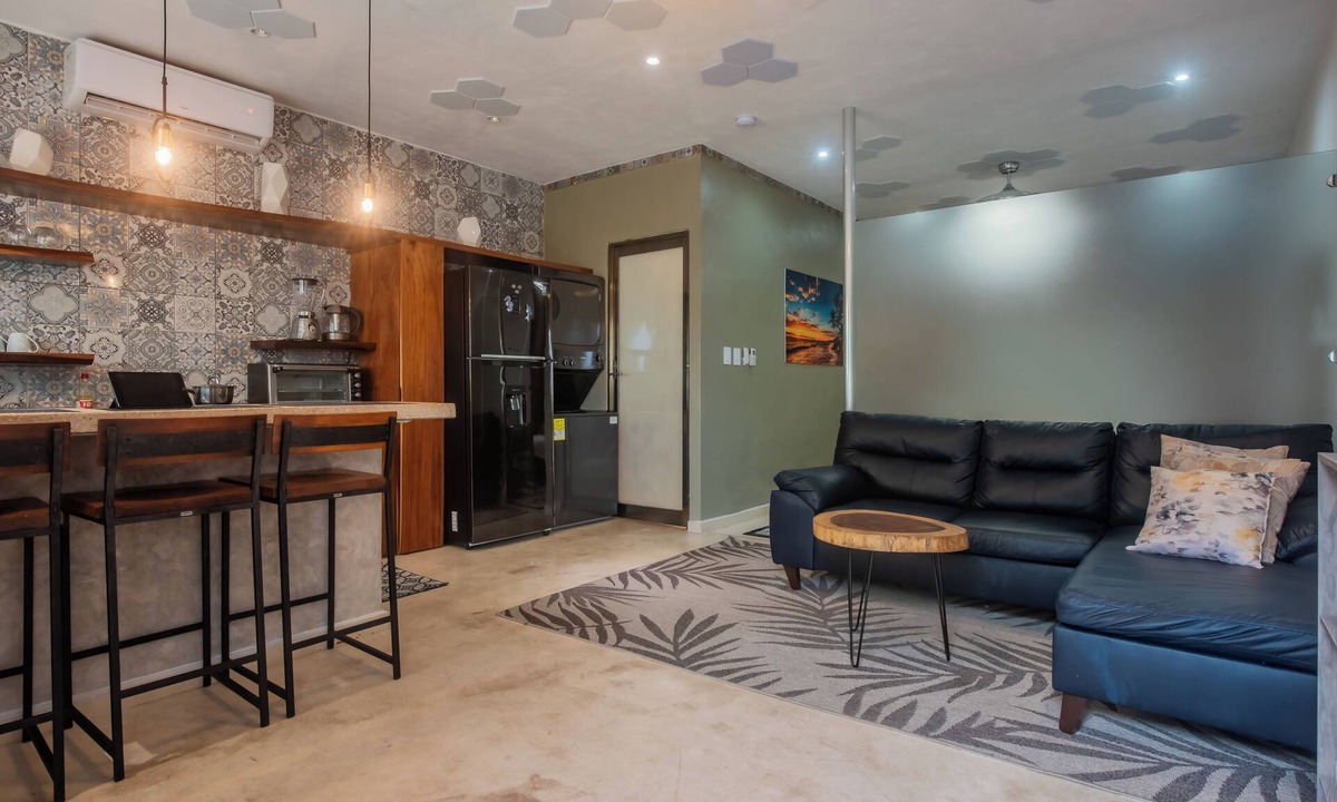 La Gloria Apartment | Modern condo close to the best beach clubs in Isla