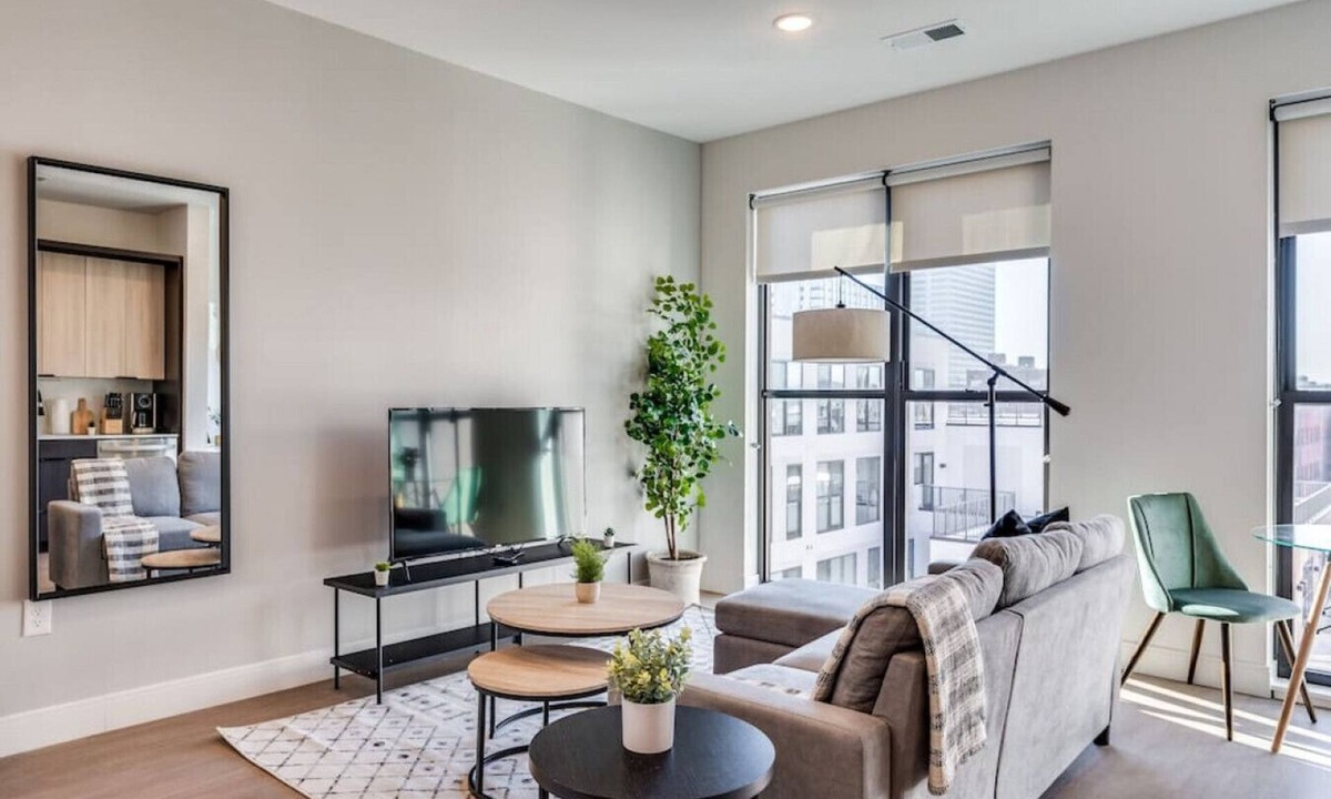Pendleton Apartment | Modern Studio Rooftop Gym Near Hard Rock